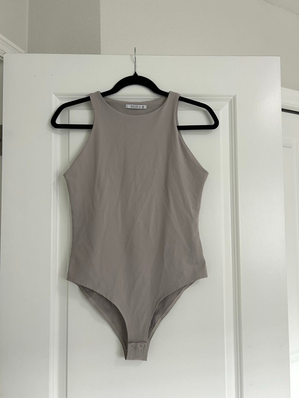 Sleeveless Racer Back Halter Neck Bodysuit Tank Tops Size Medium
